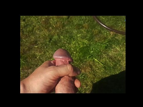❤️ Hottie sħun gets pussy roża tagħha fucked u cums bi squirt fi ġnien tas-sajf ❤ Porn Russu lilna